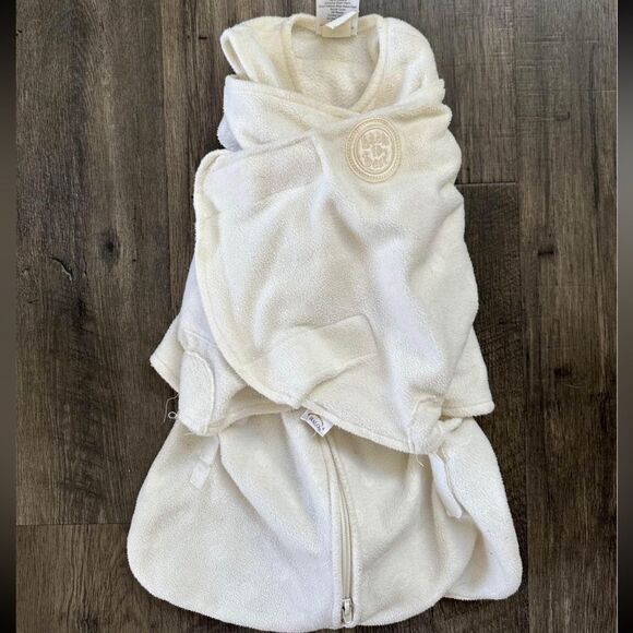 NEWBORN BABY HALO SWADDLE - Picture 1 of 4